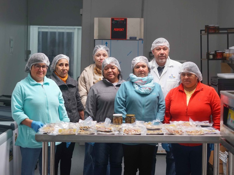 Pescadoras de Quemchi se capacitan en alimentos con valor agregado