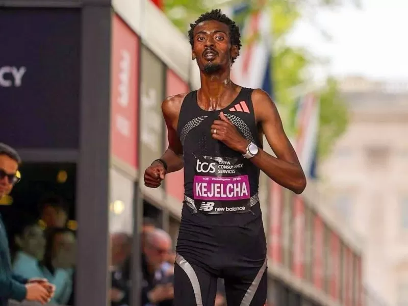 Yomif Kejelcha rompe el récord mundial en la Media Maratón de Buenos Aires